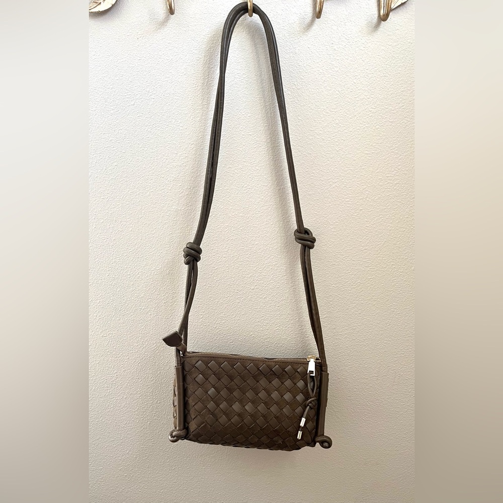 Anthropologie - Dolce Vita Meryl Woven Crossbody Bag - Picture 3 of 5